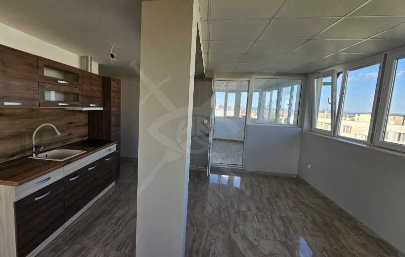 Продава се Мезонет в Бургас, Лазур - 250 кв.м за 1480 €/кв.м - Снимка #2