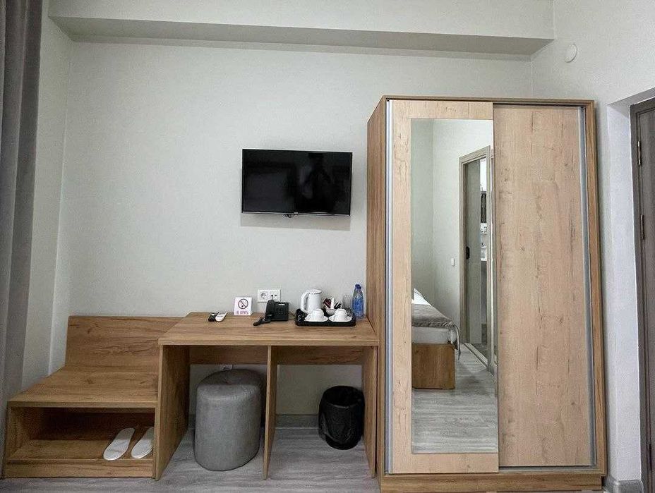 Продаётся действующая гостиница на 14 номеров Гейдара Алиева. 2 сотки