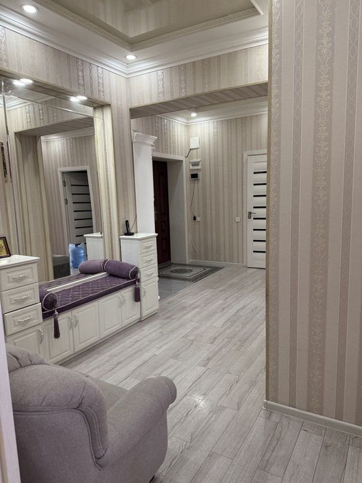 Продаётся квартира в ЖК Yetti Chinor на Юнусабад 5