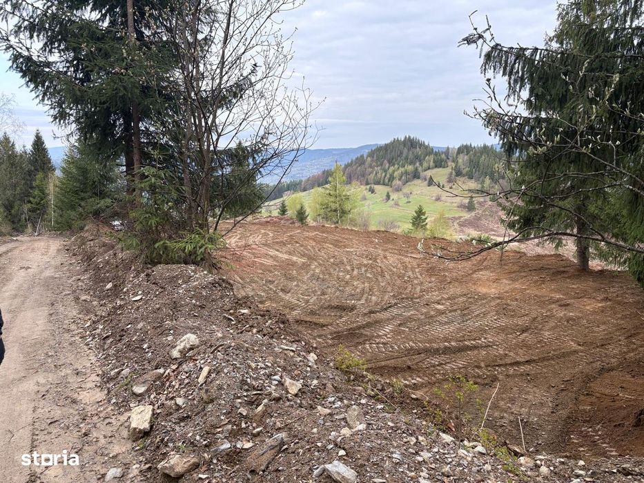 Teren de construit, 1819 mp, în zonă rurală liniștită