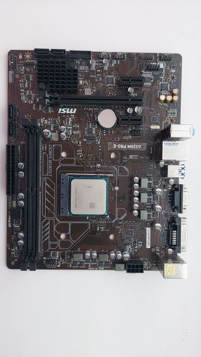 A320M PRO-E Athlon 200GE