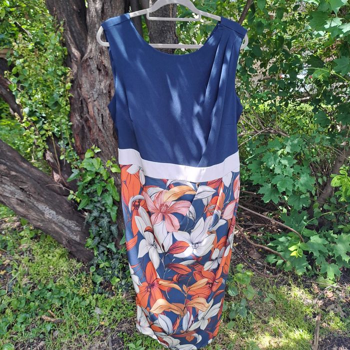 Елегантна рокля Closet curves, размeр UK 22