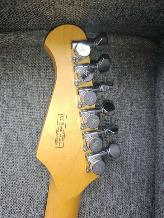 Harley Benton Fusion-III HH EB OCT + калъф – почти нова, отлично оборудвана