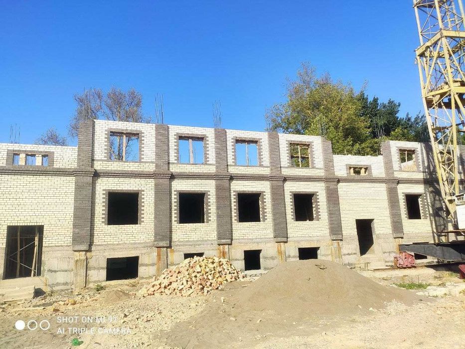 Девелоперам. Срочно. В Центре земля под застройку. Ангрен.