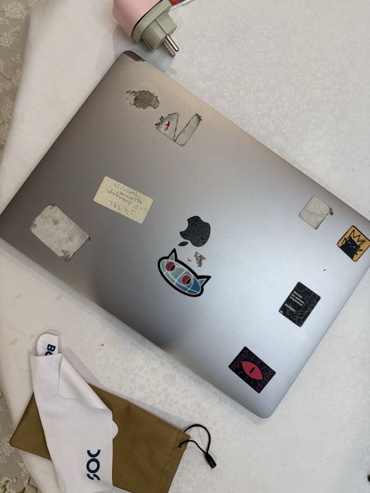 Продам макбук 16 дюймов intel i5