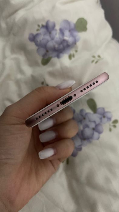 Айфон 7 идеал коробка имеется