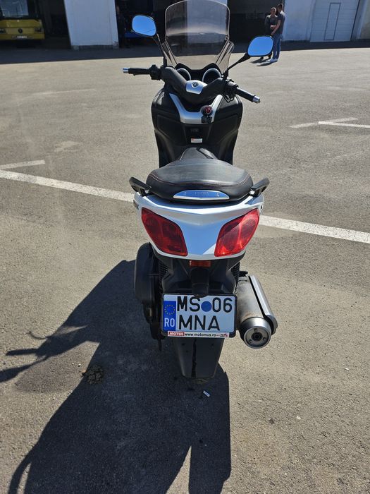 Yamaha X Max 250