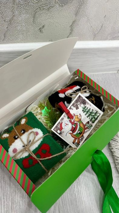 Новогодний бокс носки