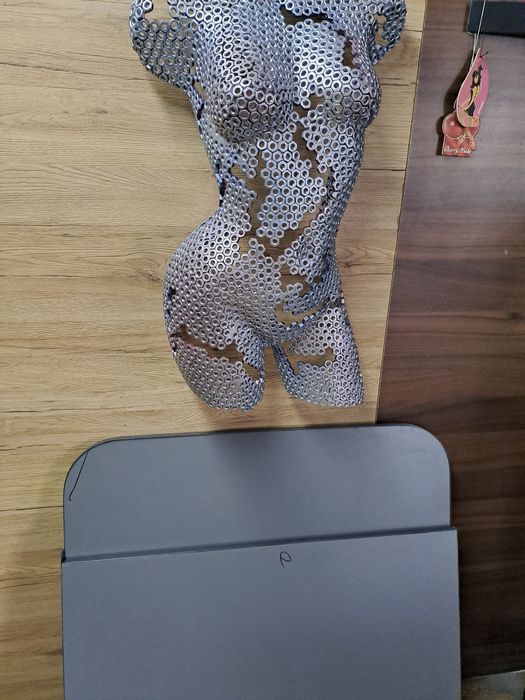 Манекен за декорация заведения ,магазини,офиси