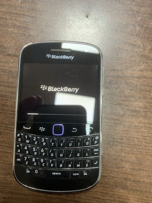 BlaclcBerry Bold 990