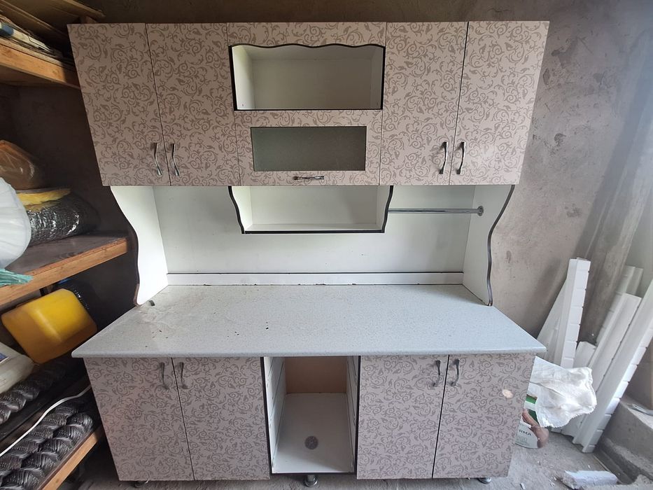 Сатылады стол стулья морозильник кух мебель