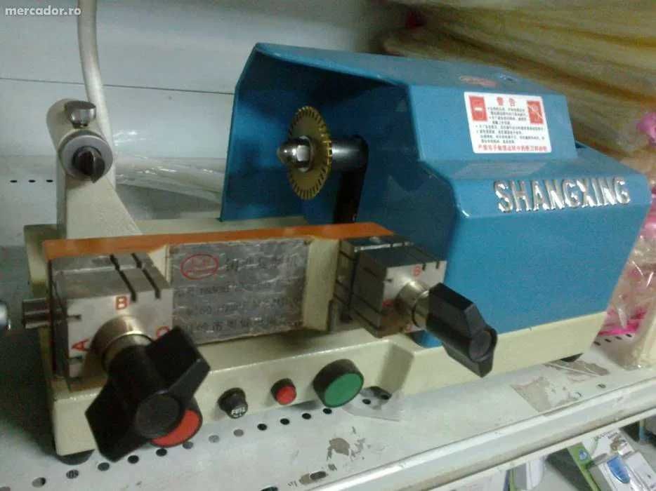 2buc masini de copiat chei