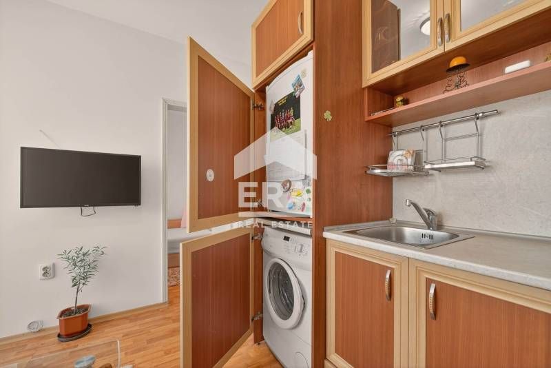 Продава се Двустаен апартамент в Варна, Цветен квартал - 37 кв.м за 2430 €/кв.м - Снимка #3