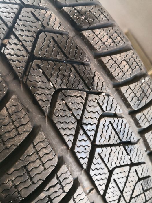 225 60 17 цола гуми като нови дот 22 Pirelli Bridgestone