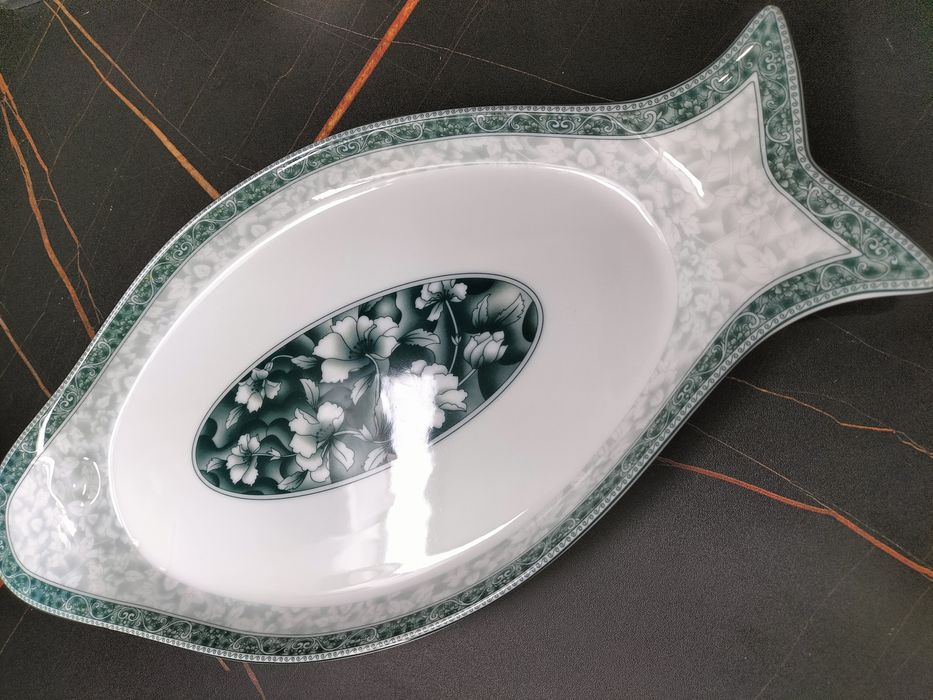 Тарелка "рыба"фарфоровая новая