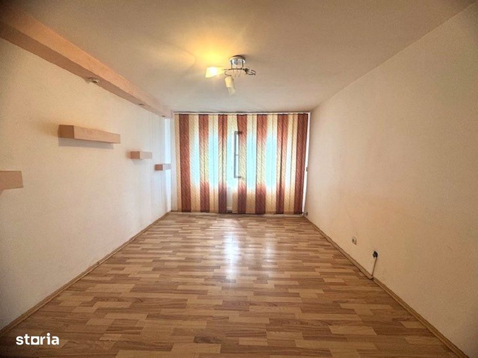 Apartament 3 cam 71 mp decomandat EcTeodoroiu langa Inspectorat Scolar