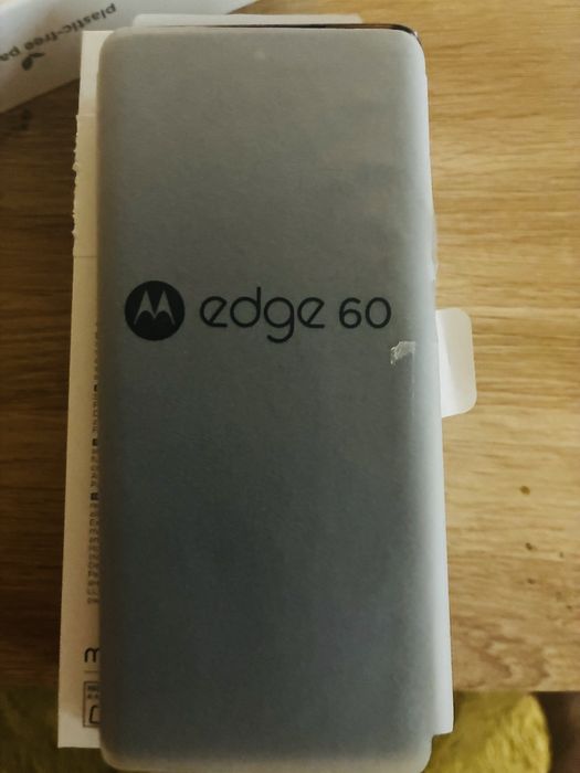 Motorola EDGE 60 256gb - чисто нов