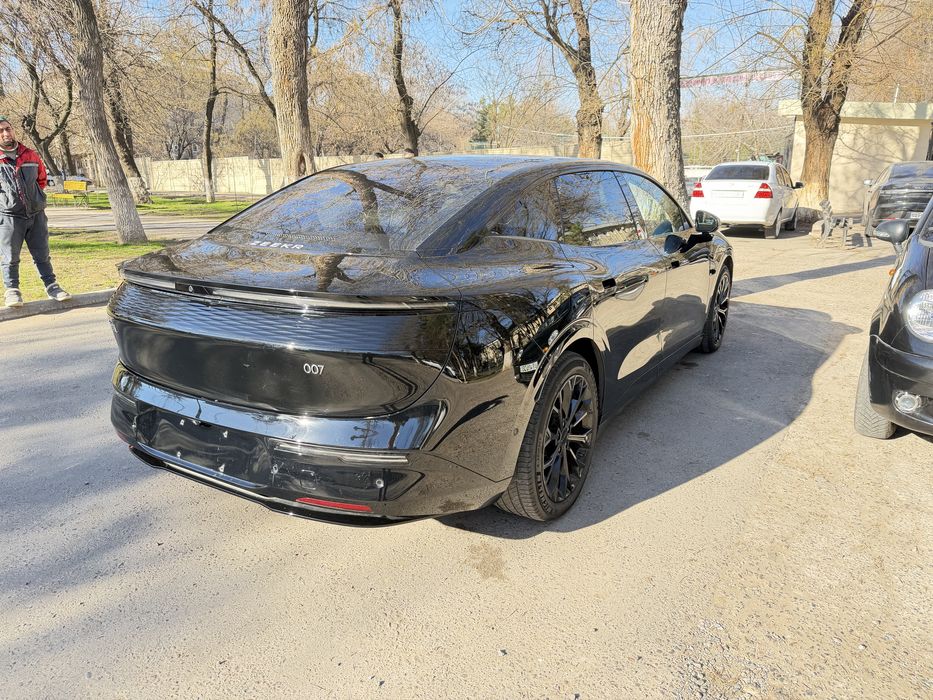 Zeekr 007. Qora Natariuska Tayyor