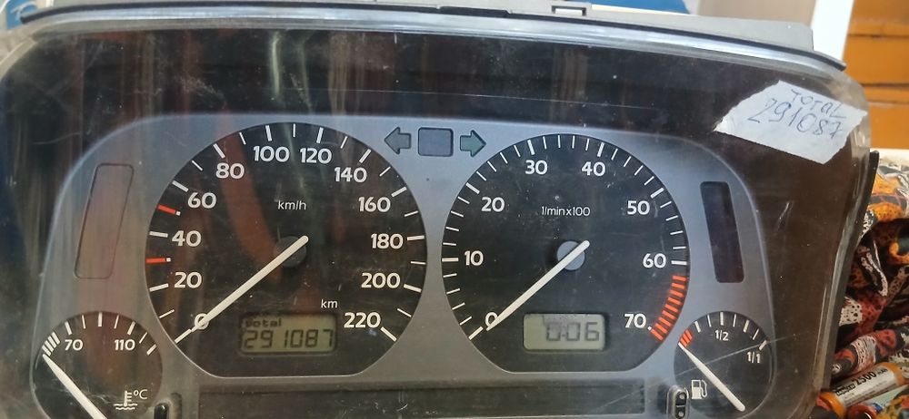 Гольф 3 ,венто щитки приборовл