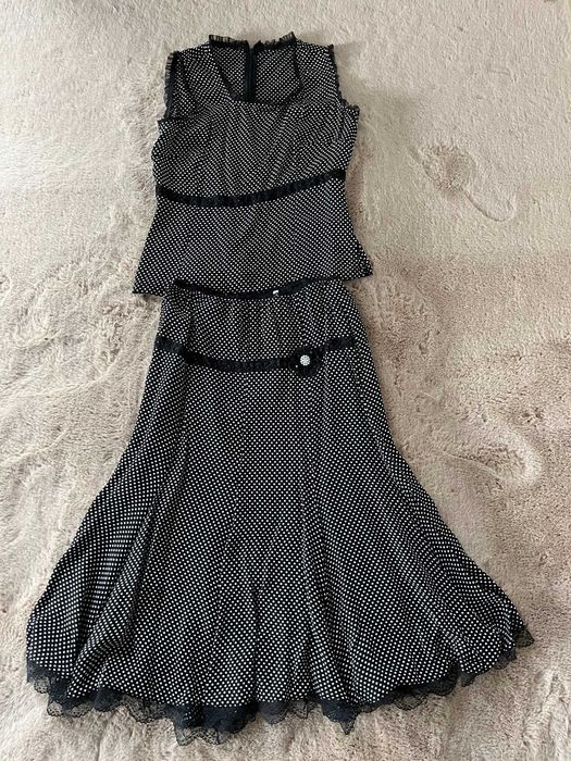 Compleu  satinat 3 piese, fusta, top satinat stil corset si esarfa