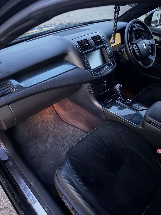 Toyota Crown Hybrid