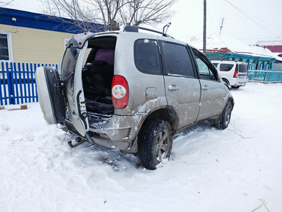 Шевроле нива  2014 года