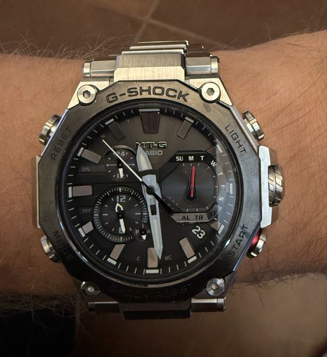 Casio MT-G часы наручные мужские