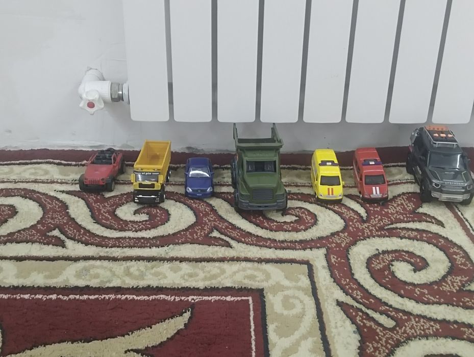 Продам игрушки металлические