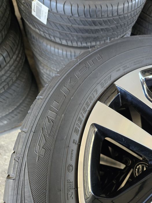 2 Броя 215/65/17 Falken 6mm