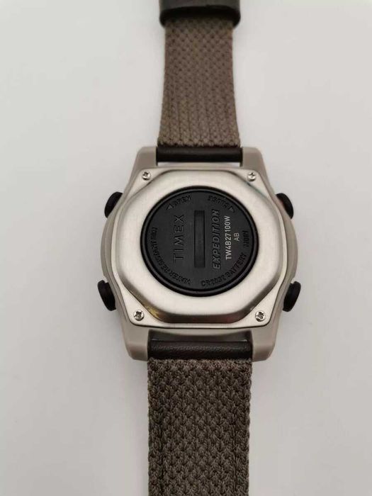Timex Expedition  кожена каишка, 43 mm, сърдечен ритъм TW4B27100