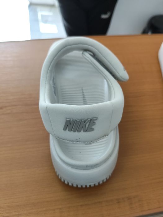 Vind Sandale Nike 35,5