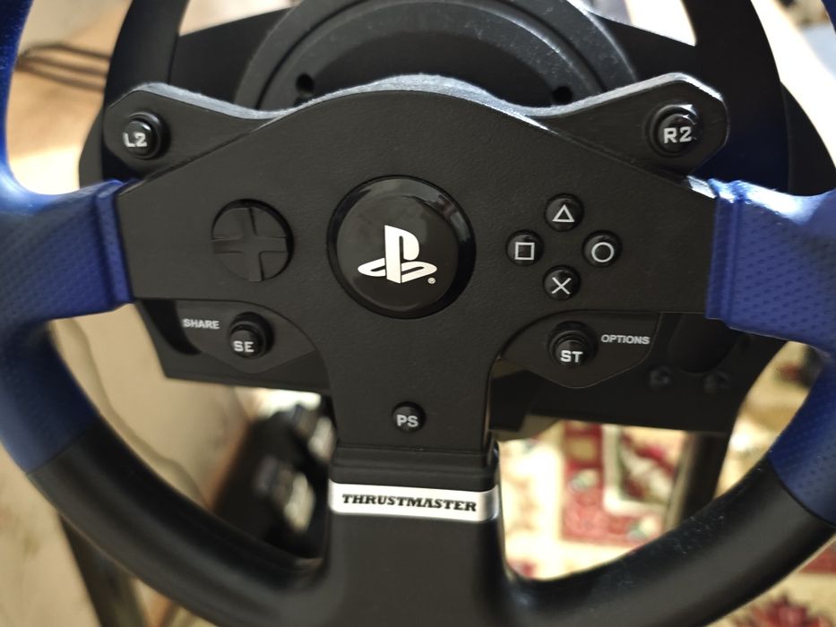 Продам игровой руль Thrustmaster t150 pro