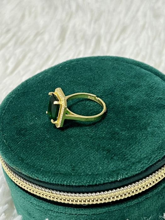 Inel argint cu piatra verde