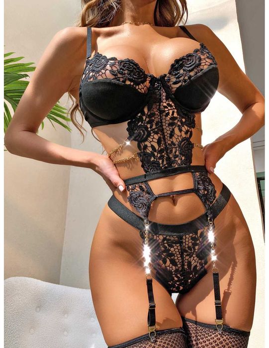 Луксозно дамско еротично бельо с дантела