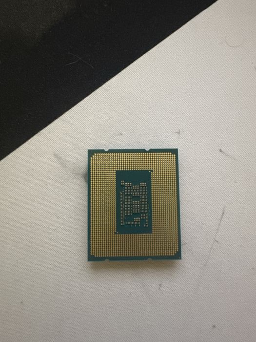 Процессор Intel I3-12100F