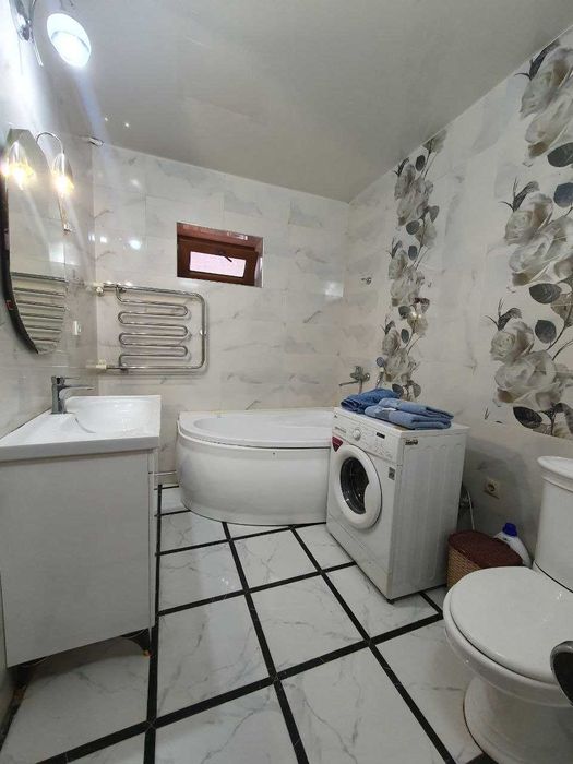 СДАЕТСЯ 3х комнатная квартира ЦЕНТР ПАРК БОБУРА с Детской Евроремонт