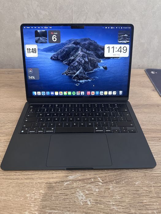 MacBook Air m3 2024
