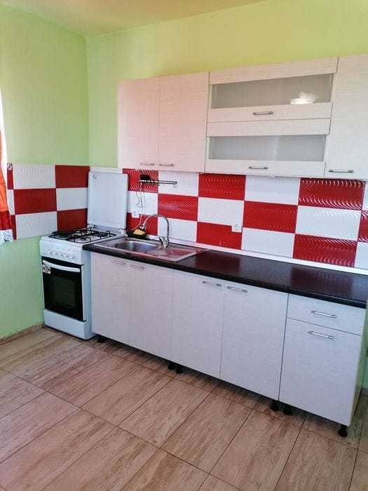 Închiriez garsoniera