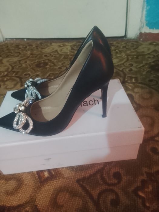 Женский туфли 1рет киілген