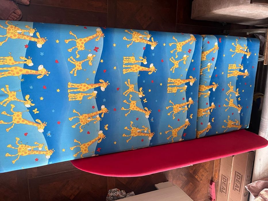 Продам дескую кравать диван