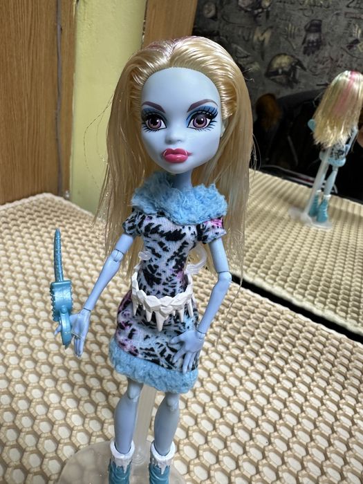 Продам куклу  монстр хай!