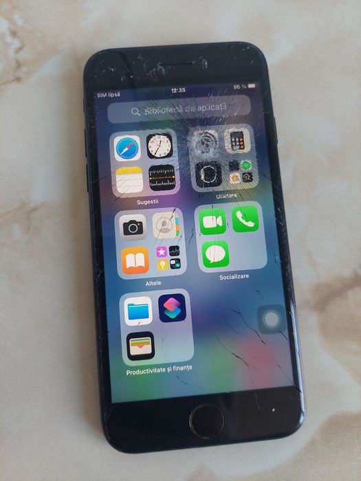 Vând Apple iPhone 7 de 256GB Black spart dar funcțional //poze reale