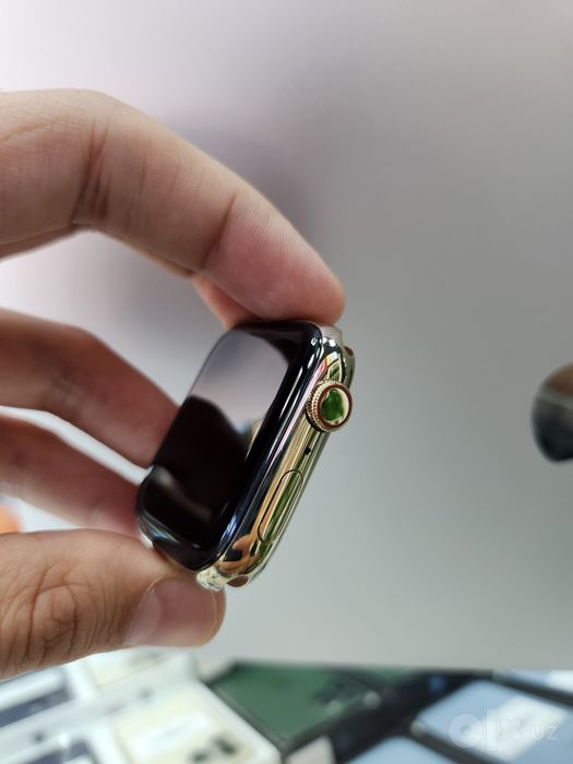 Apple Watch 9 45mm Gold Milanese