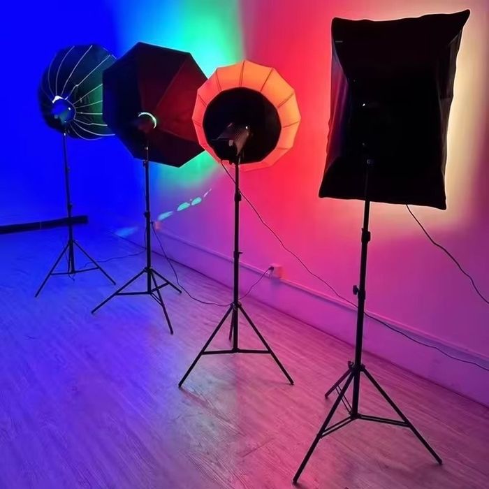 Софтбокс с 100W RGB лампой | 100W RGB chiroq softbox