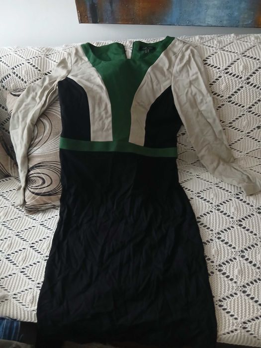 Vând rochițe office și de ocazii