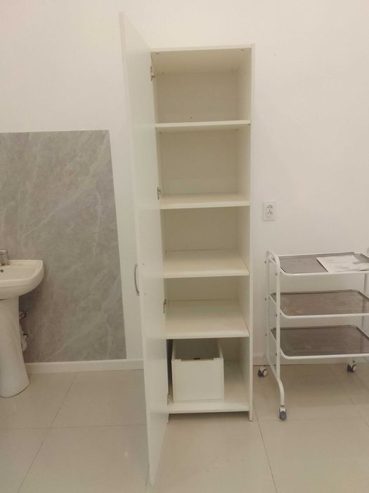 Продам ресепшн, шкаф, кресло