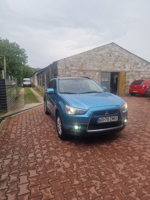 MITSUBISHI ASX 2011