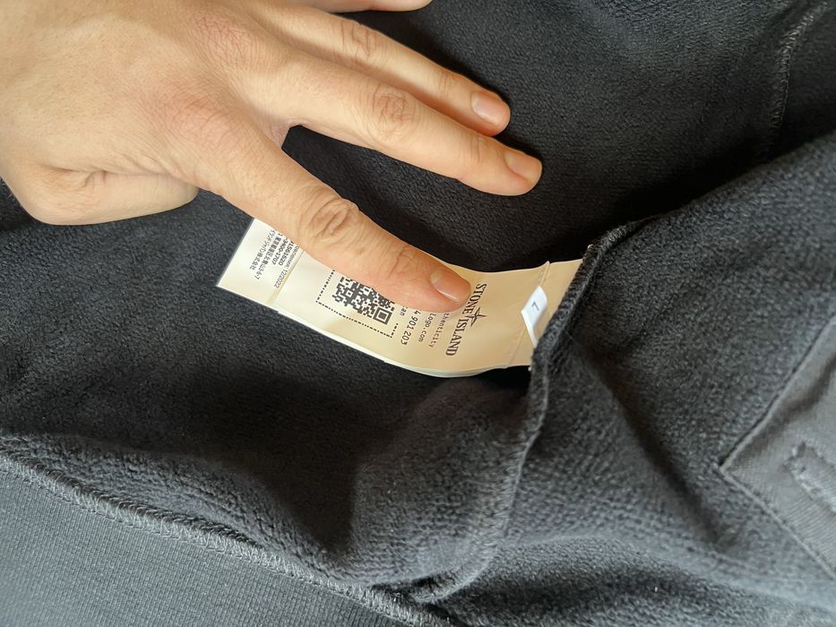 Горнище Stone Island чисто ново!