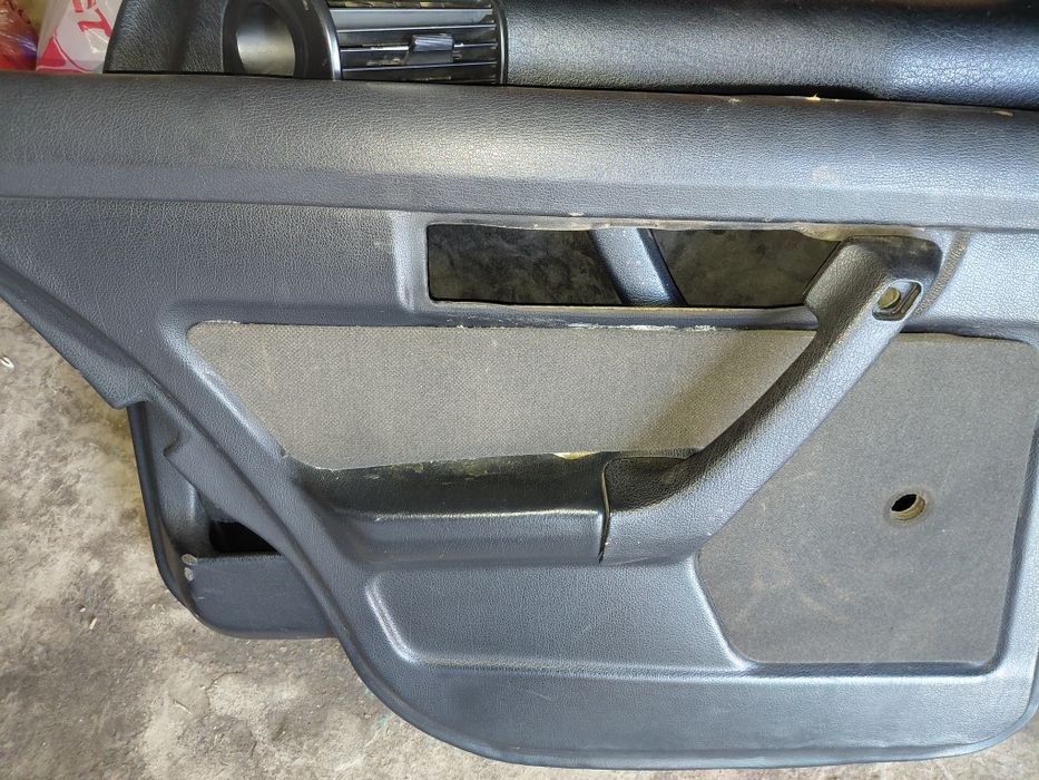 Обшивки до рест бмв е34