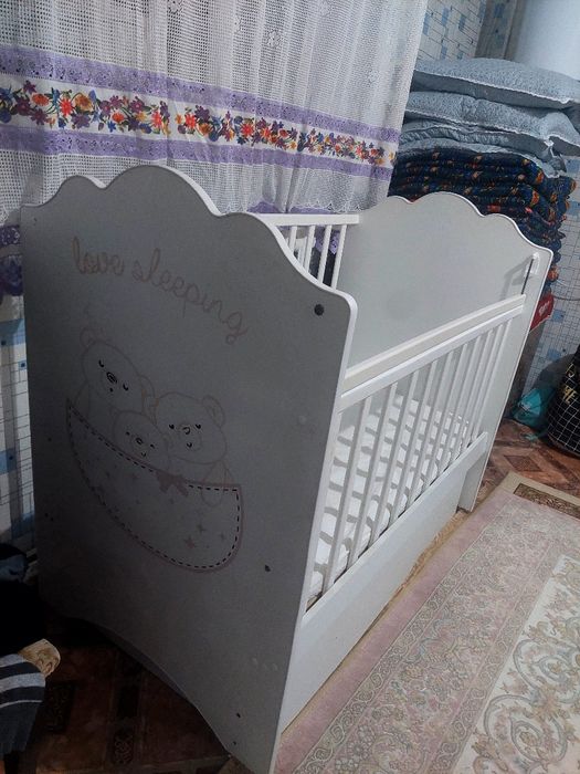 Манеж сатамын 10000тг срочно